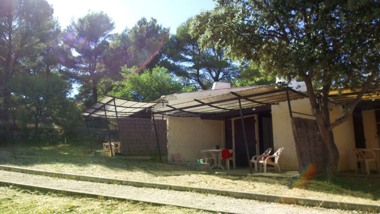 Готель Vvf Luberon Provence Murs  Екстер'єр фото